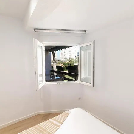 Moonkey - Lanzas Apartment *